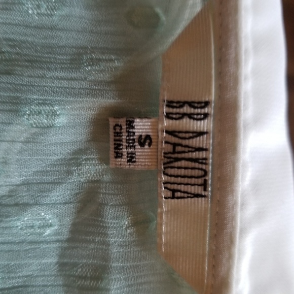 Tank - Picture 2 of 2